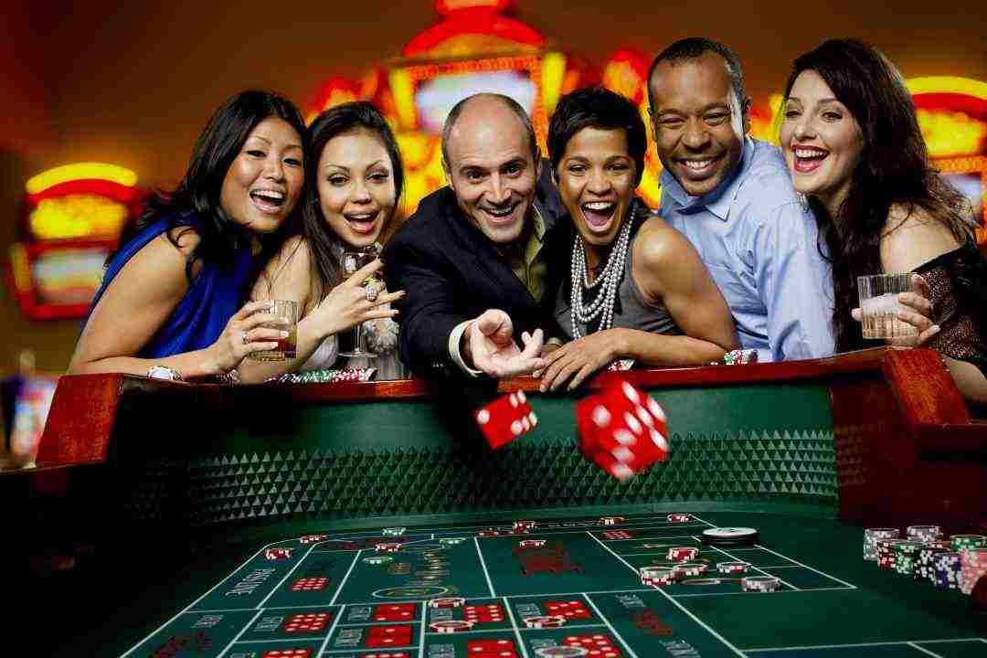 Tận hưởng cảm xúc đỉnh cao khi chơi bài trực tiếp tại casino